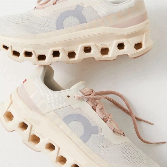 On Cloud Cloudmonster Women's Running Shoes Moon Fawn - Picture 1 of 11